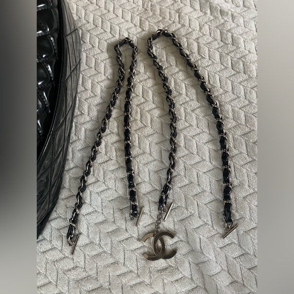 Chanel XL Black Quilted Patent Leather Tote w/ silver Hardware - Picture 12 of 16